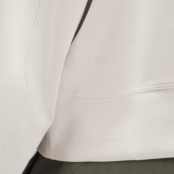 Lululemon - Softstreme Perfectly Oversized Cropped Crew - White Opal - Picture 4 of 7